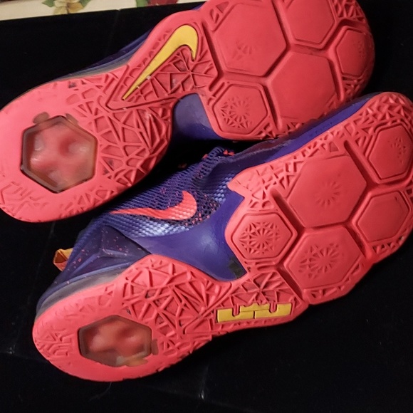 Nike LeBron 12 Low court sneakers - Picture 5 of 6